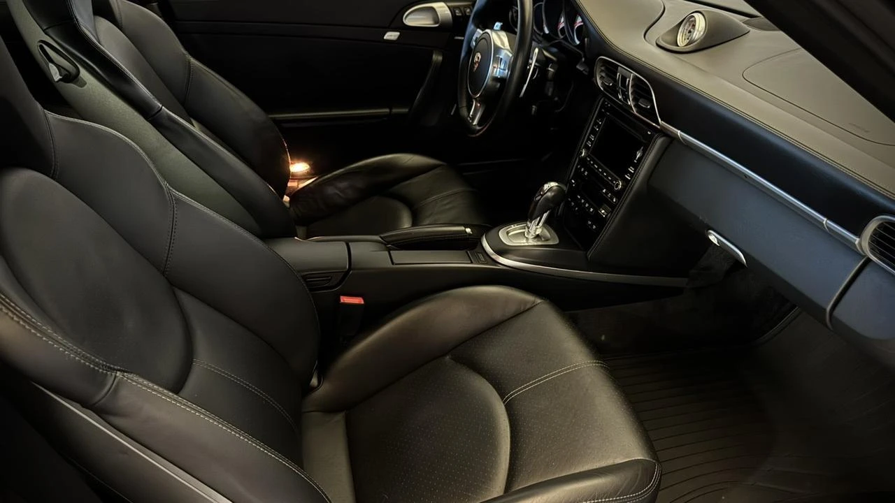 2010 Porsche 997 Turbo - Image 12 of 30