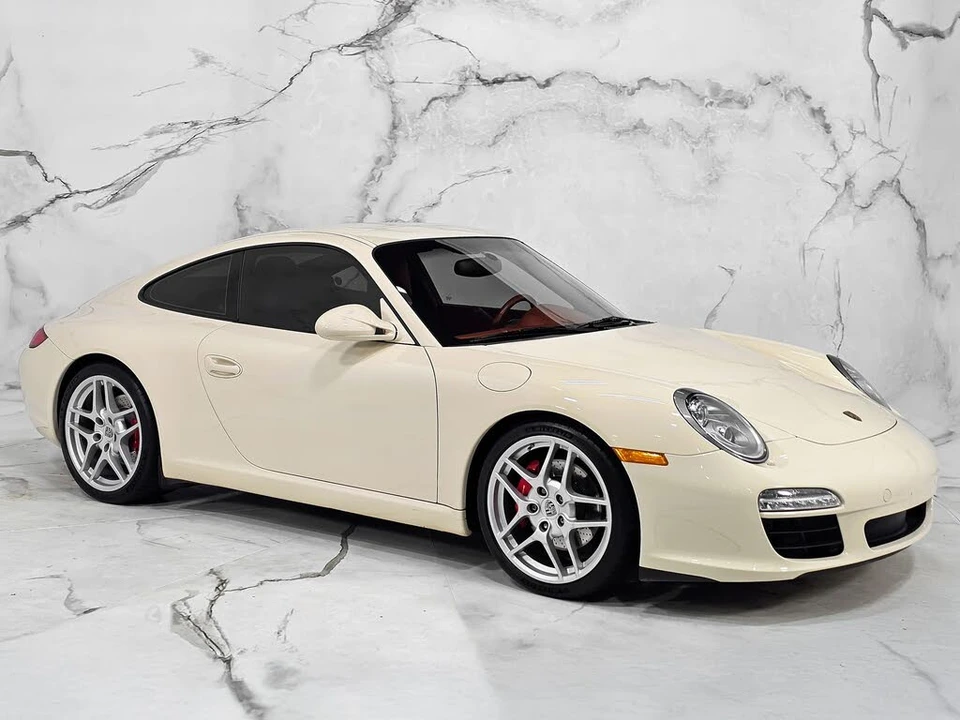 2010 Porsche 997 Carrera - Image 13 of 31