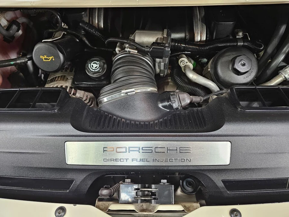 2010 Porsche 997 Carrera - Image 24 of 31