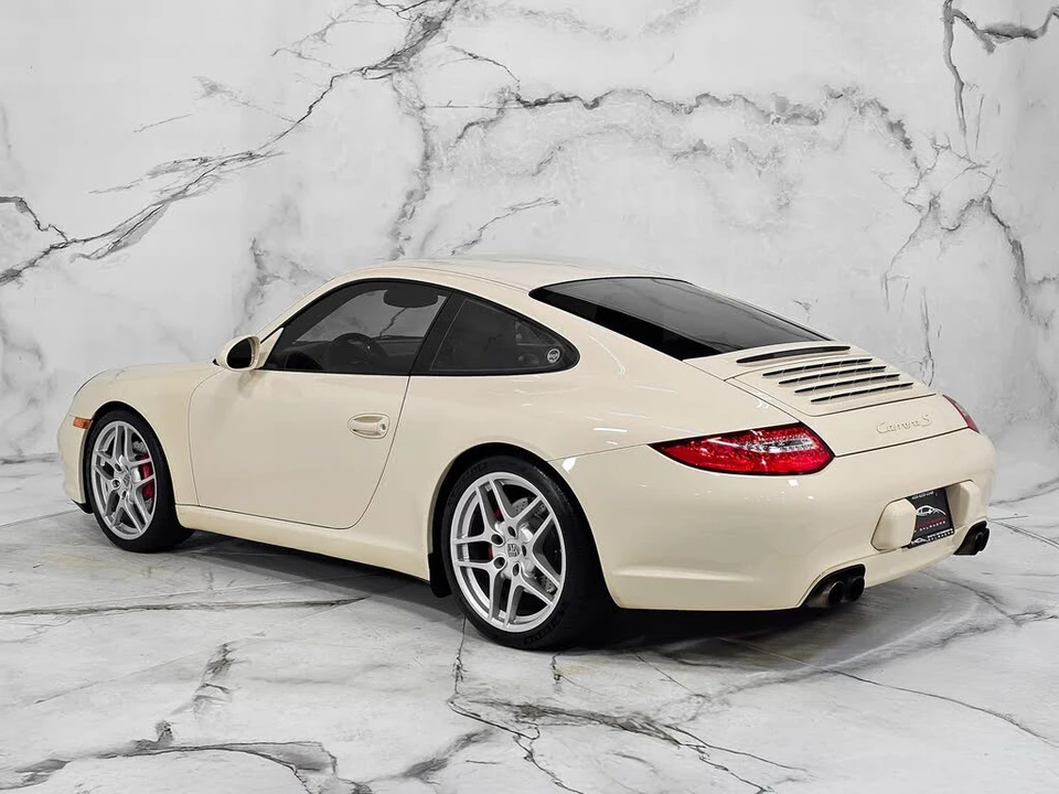 2010 Porsche 997 Carrera - Image 17 of 31