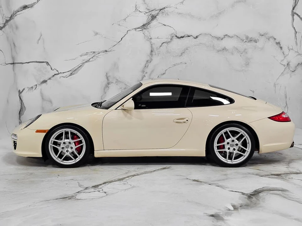 2010 Porsche 997 Carrera - Image 16 of 31