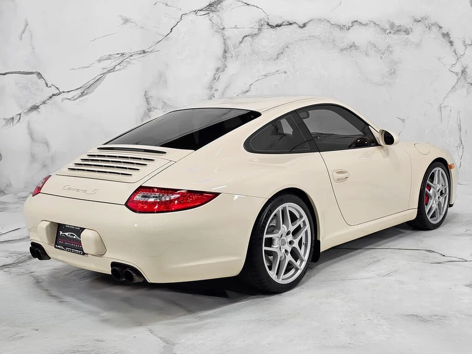 2010 Porsche 997 Carrera - Image 19 of 31
