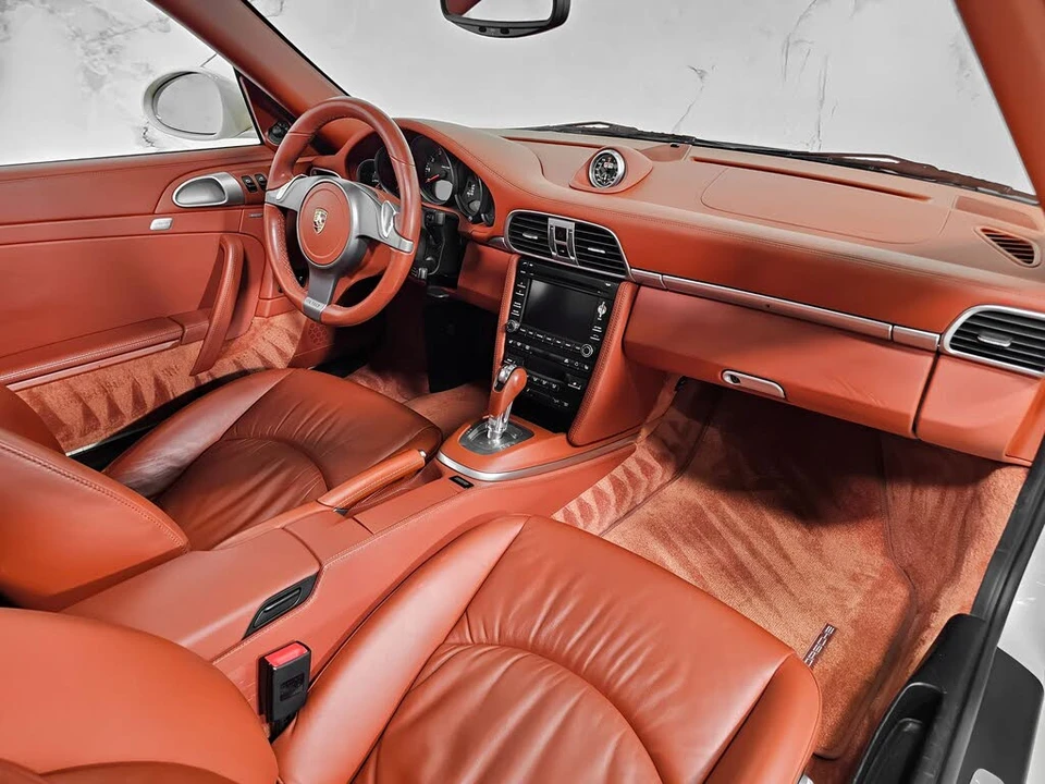 2010 Porsche 997 Carrera - Image 29 of 31