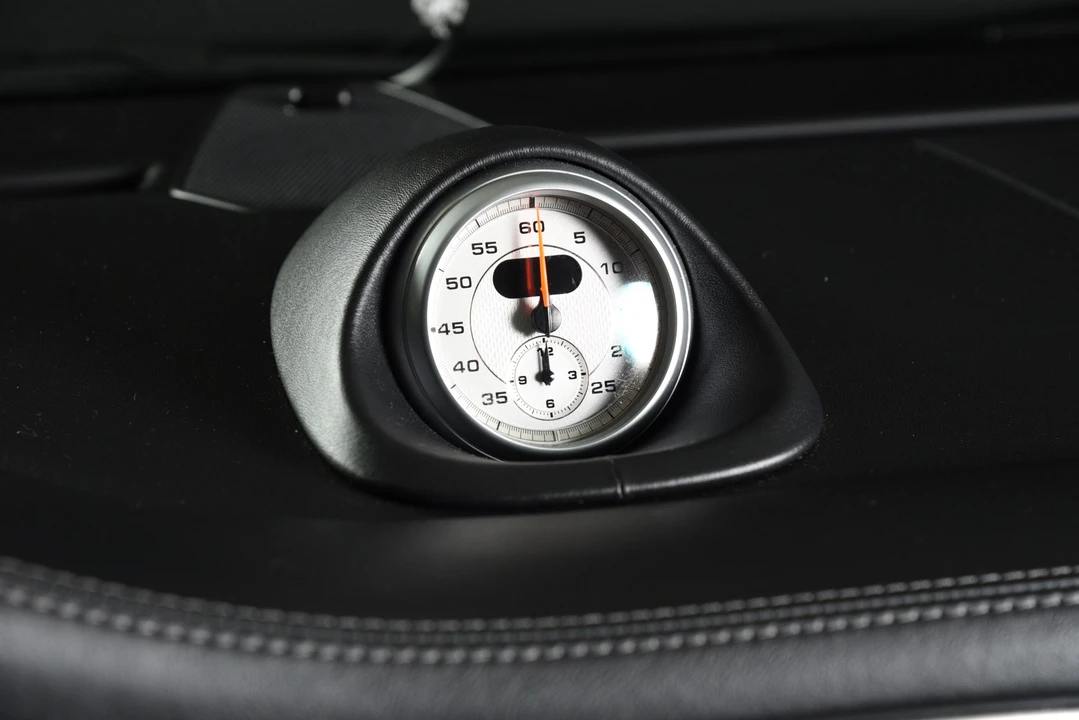 2010 Porsche 911 - Image 7 of 31