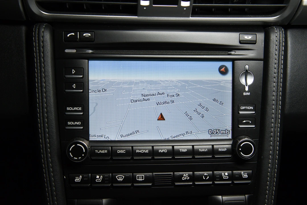 2010 Porsche 911 - Image 18 of 31