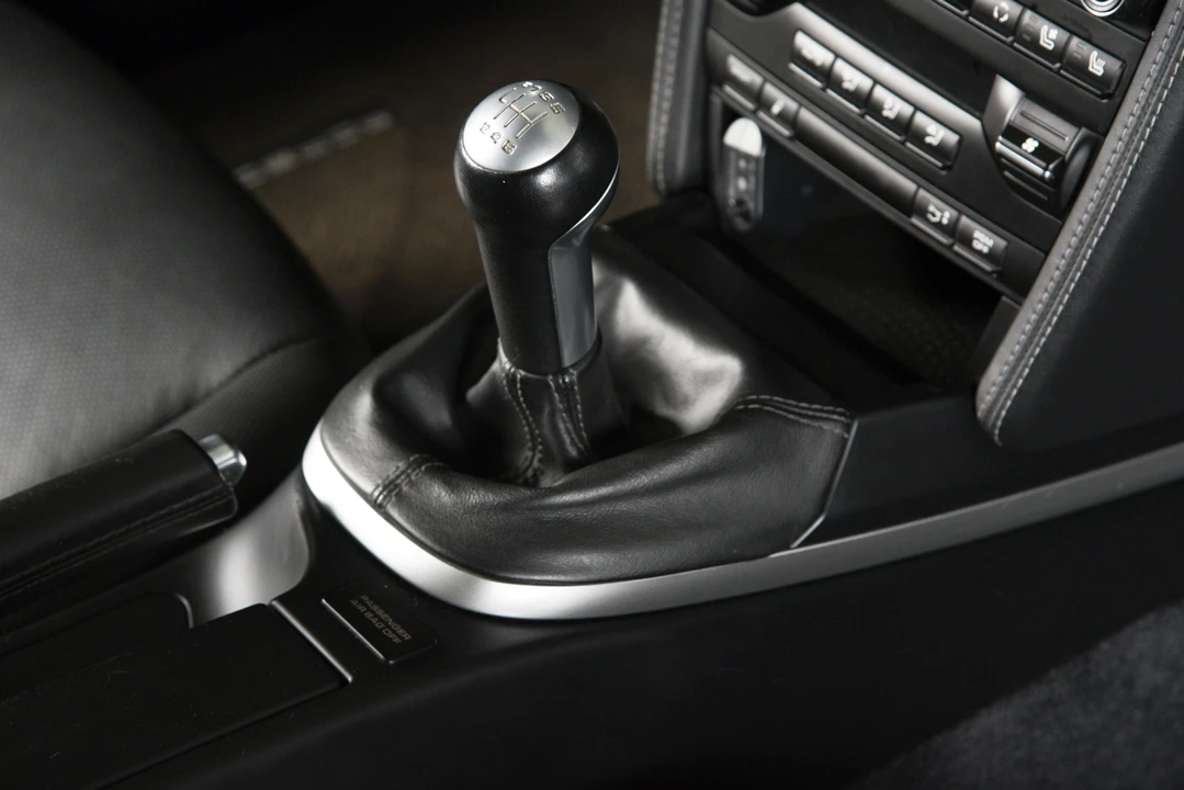 2010 Porsche 911 - Image 6 of 31