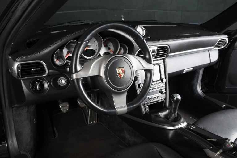 2010 Porsche 911 - Image 30 of 31