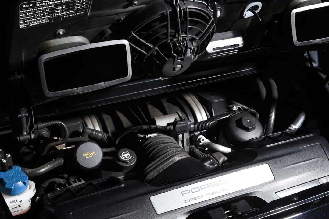 2010 Porsche 911 - Image 22 of 31