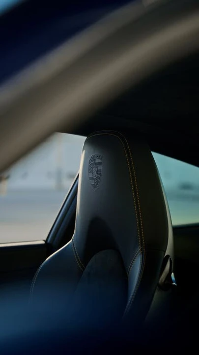 2010 Porsche 997 Carrera - Image 27 of 31