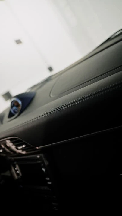 2010 Porsche 997 Carrera - Image 24 of 31