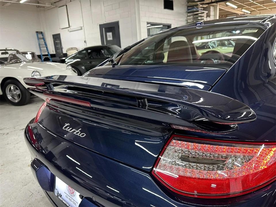 2010 Porsche 997 Carrera - Image 13 of 31