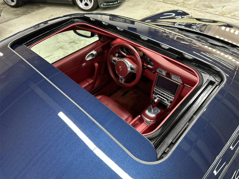 2010 Porsche 997 Carrera - Image 11 of 31