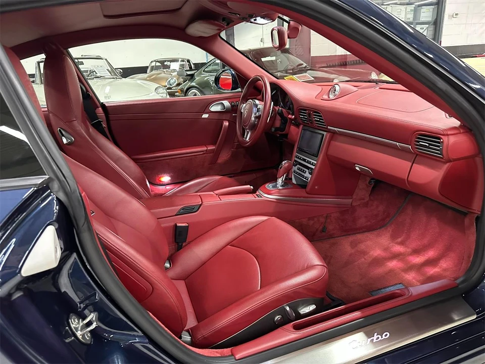 2010 Porsche 997 Carrera - Image 27 of 31
