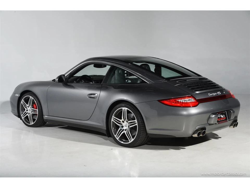 2010 Porsche 997 Carrera - Image 9 of 31