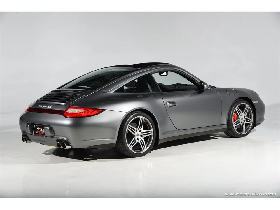 2010 Porsche 997 Carrera - Image 8 of 31