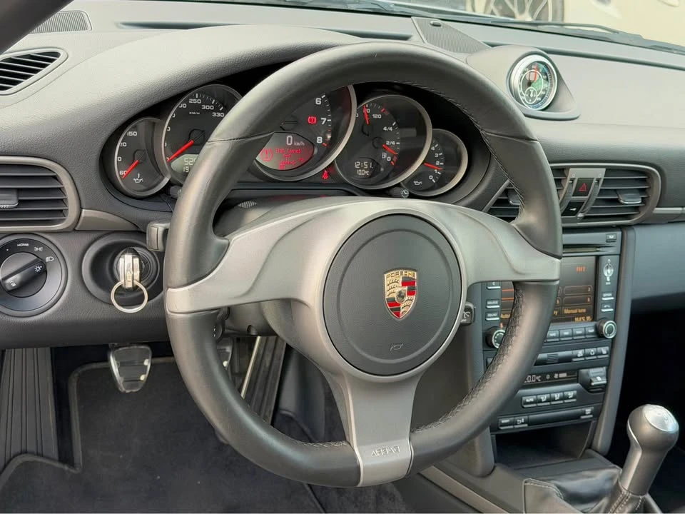 2010 Porsche 997 Carrera - Image 12 of 20