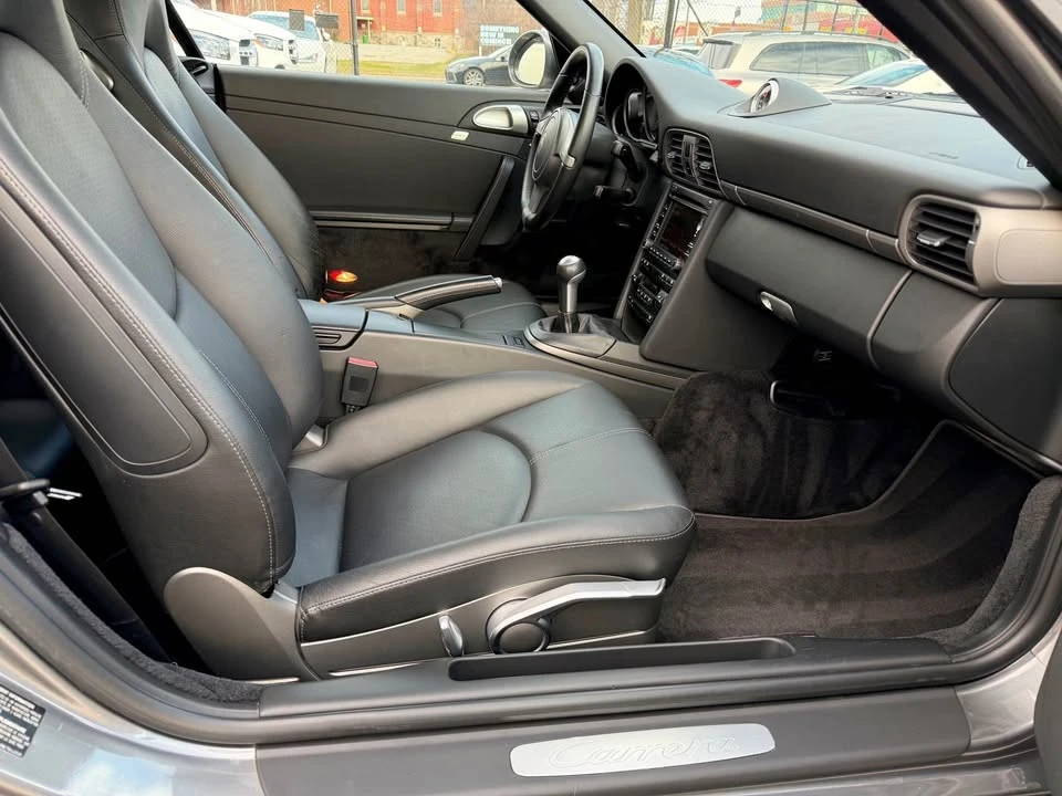 2010 Porsche 997 Carrera - Image 9 of 20