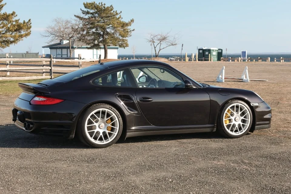 2010 Porsche 997 Turbo - Image 16 of 19