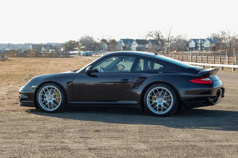 2010 Porsche 997 Turbo - Image 9 of 19