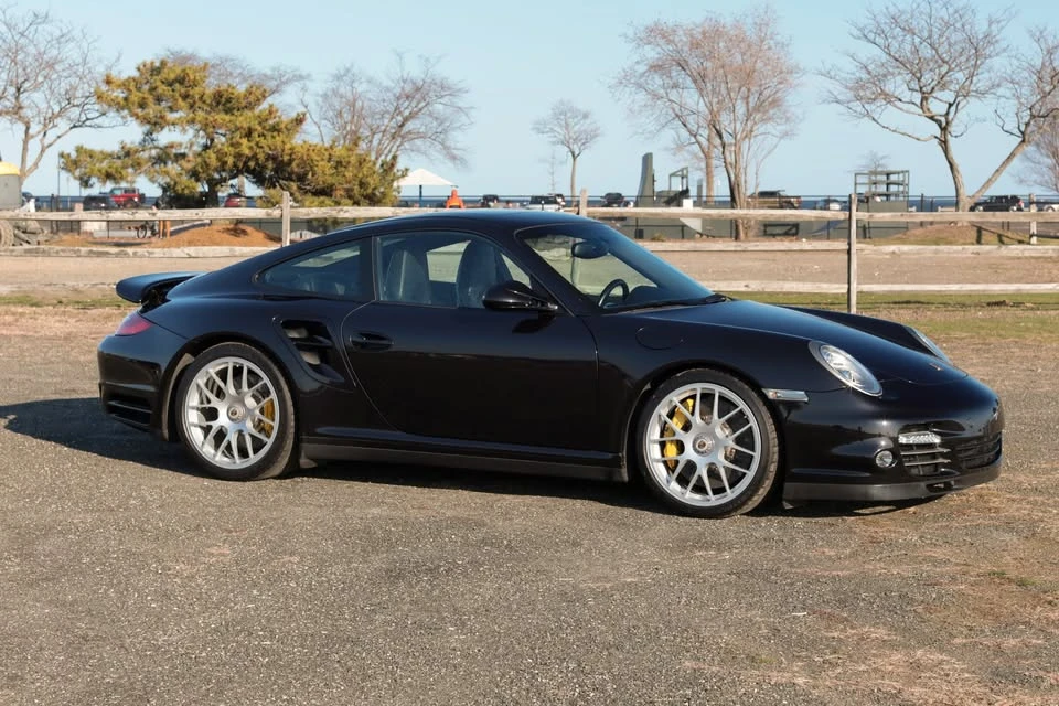 2010 Porsche 997 Turbo - Image 18 of 19
