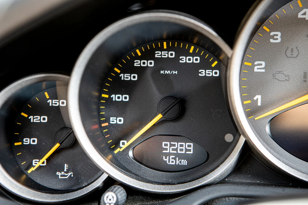 2010 Porsche 997 GT3 RS - Image 14 of 31