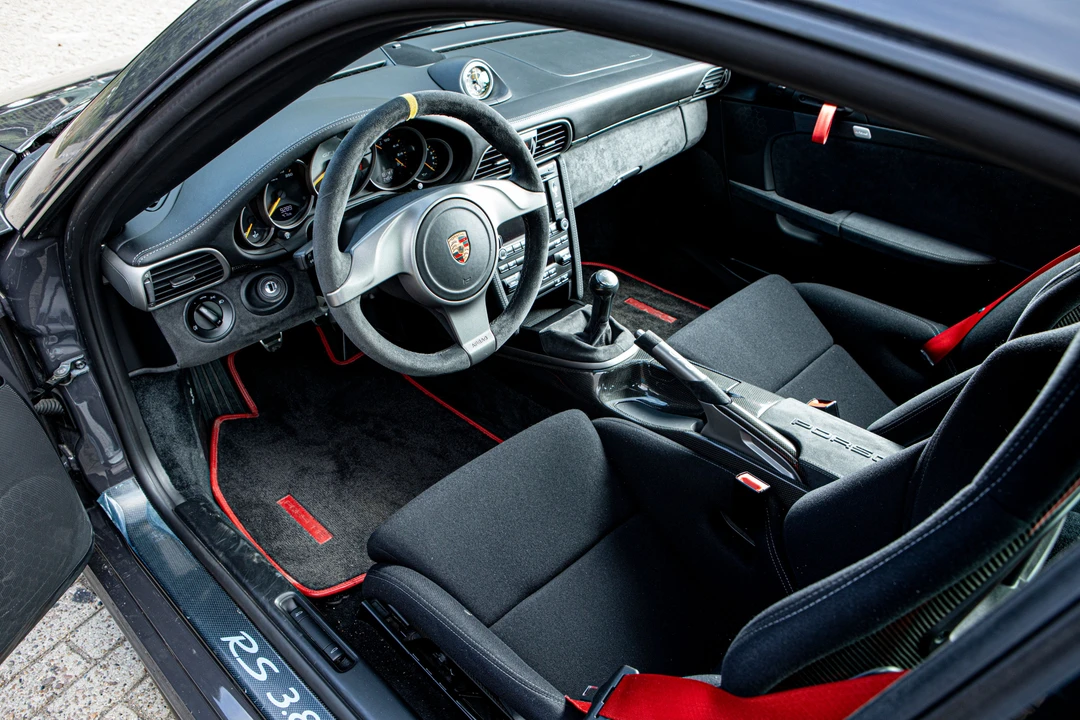 2010 Porsche 997 GT3 RS - Image 9 of 31