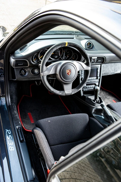 2010 Porsche 997 GT3 RS - Image 7 of 31