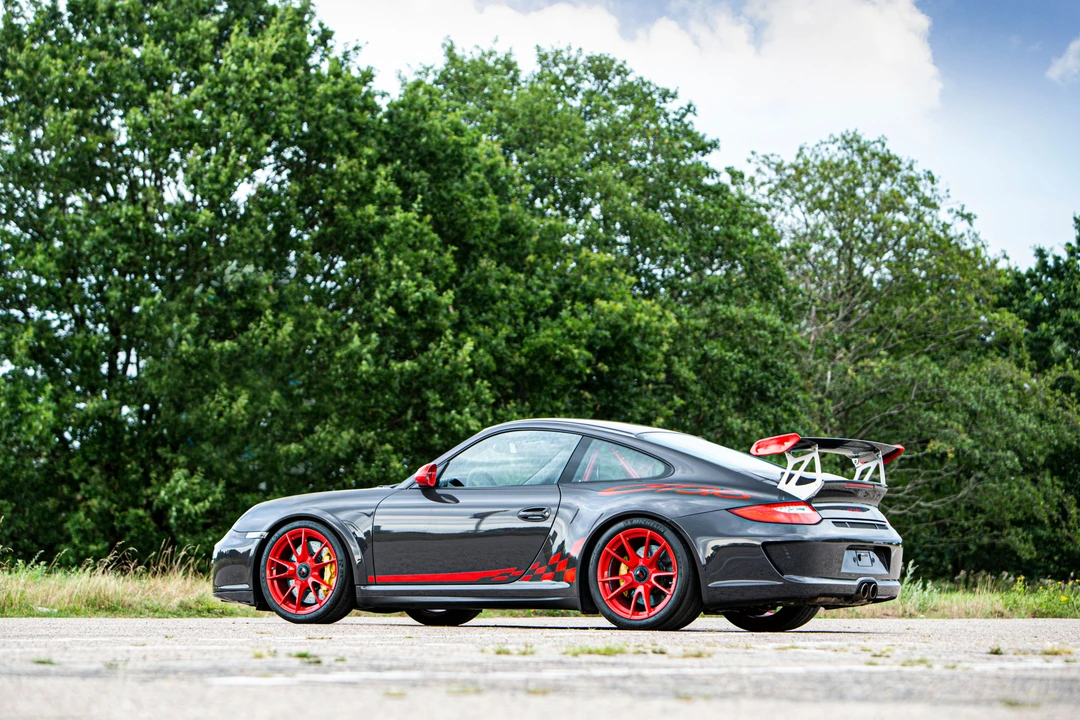 2010 Porsche 997 GT3 RS - Image 2 of 31