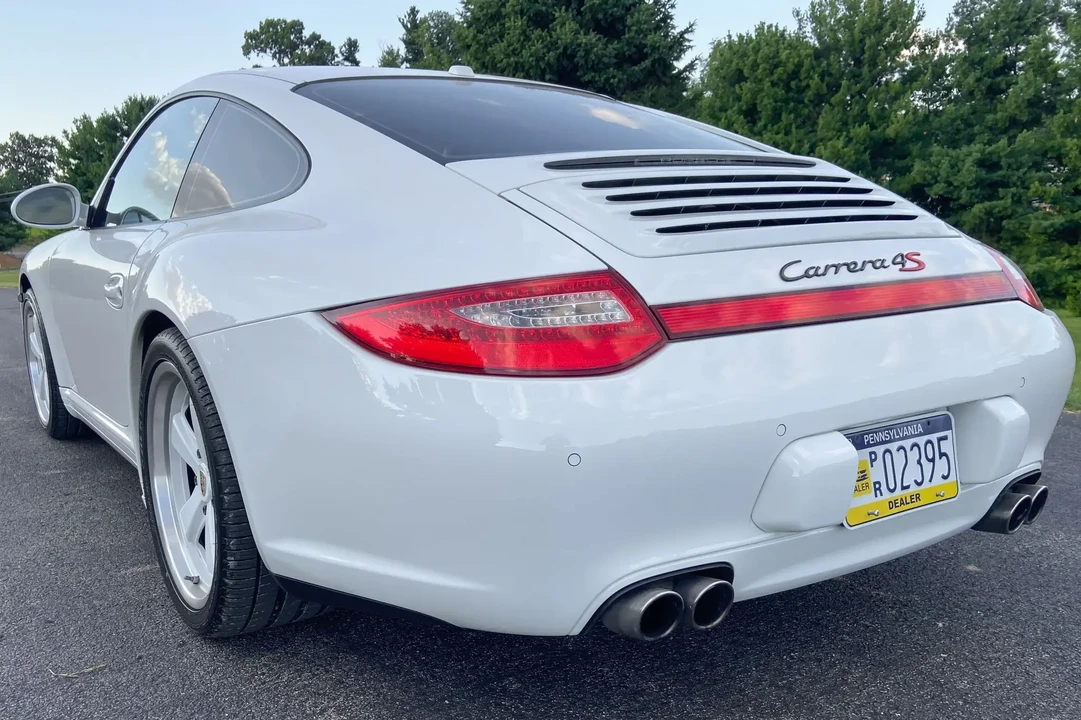 2010 Porsche 997 Carrera 4S - Image 5 of 6