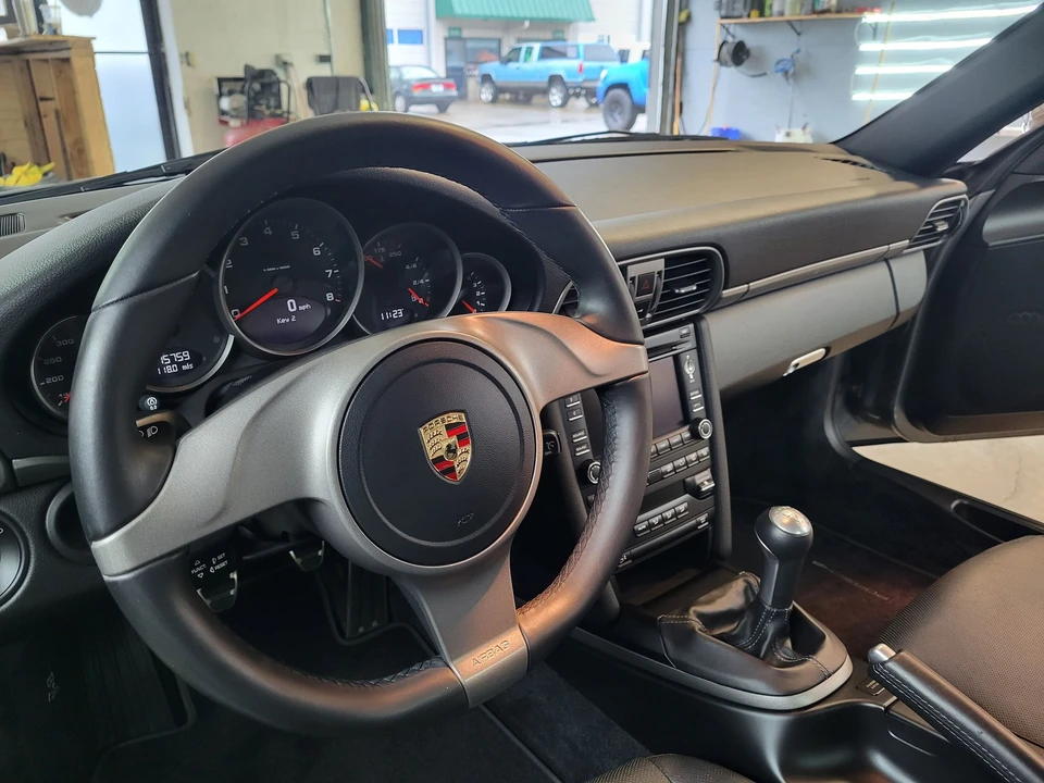 2010 Porsche 997 Carrera - Image 4 of 11