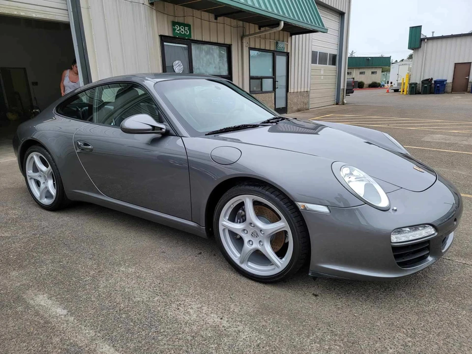 2010 Porsche 997 Carrera - Image 2 of 11