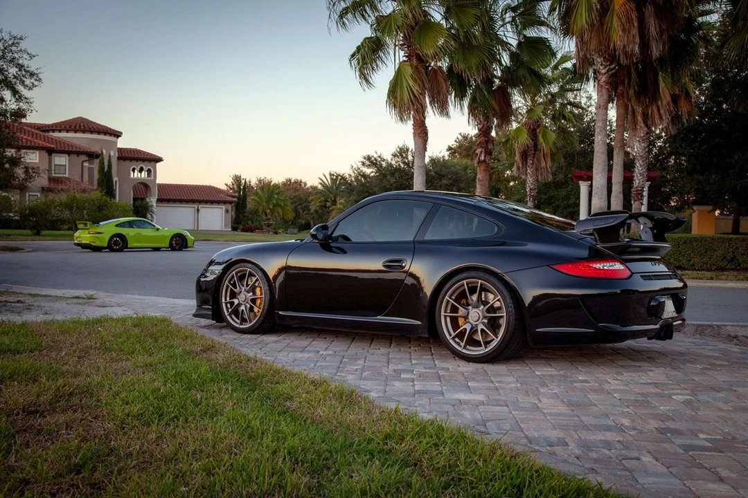 2010 Porsche 997 GT3 - Image 2 of 13