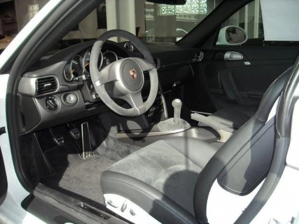 2010 Porsche 997 GT3 - Image 3 of 4