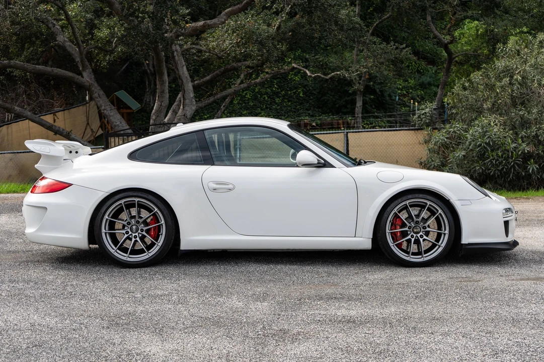 2010 Porsche 997 GT3 - Image 9 of 31