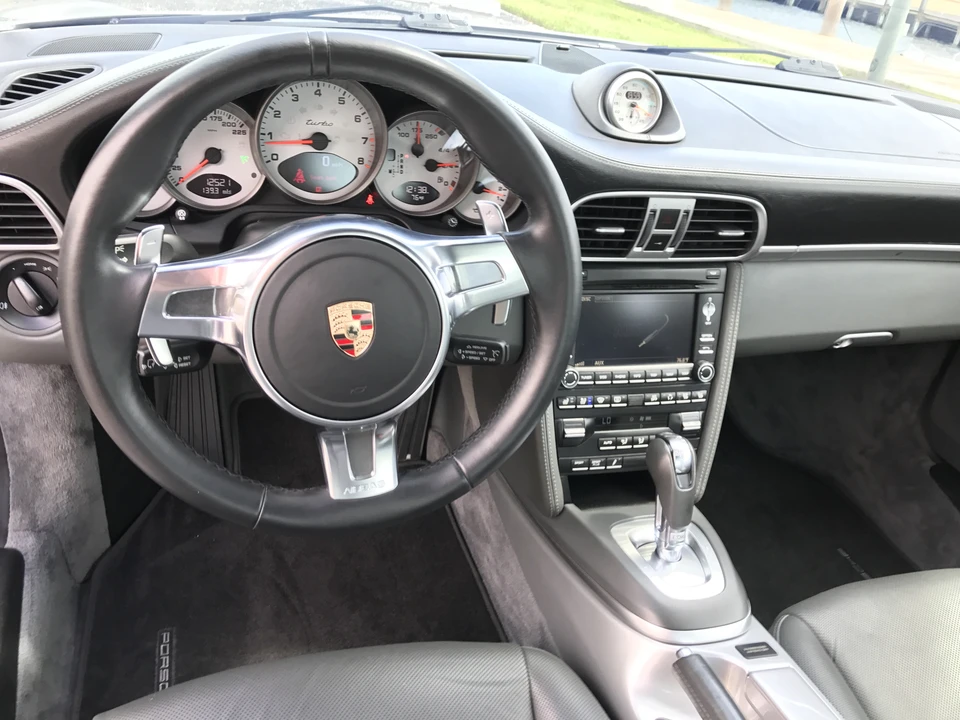 2010 Porsche 997 Turbo - Image 5 of 10
