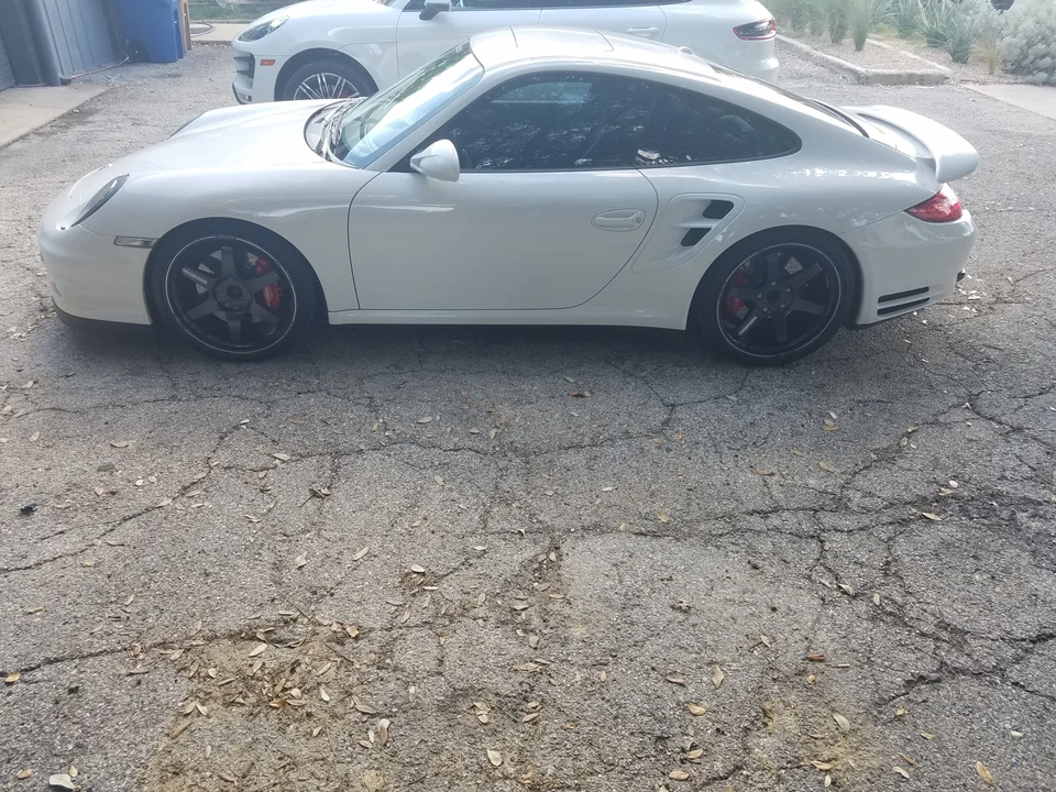 2010 Porsche 997 Turbo - Image 6 of 8