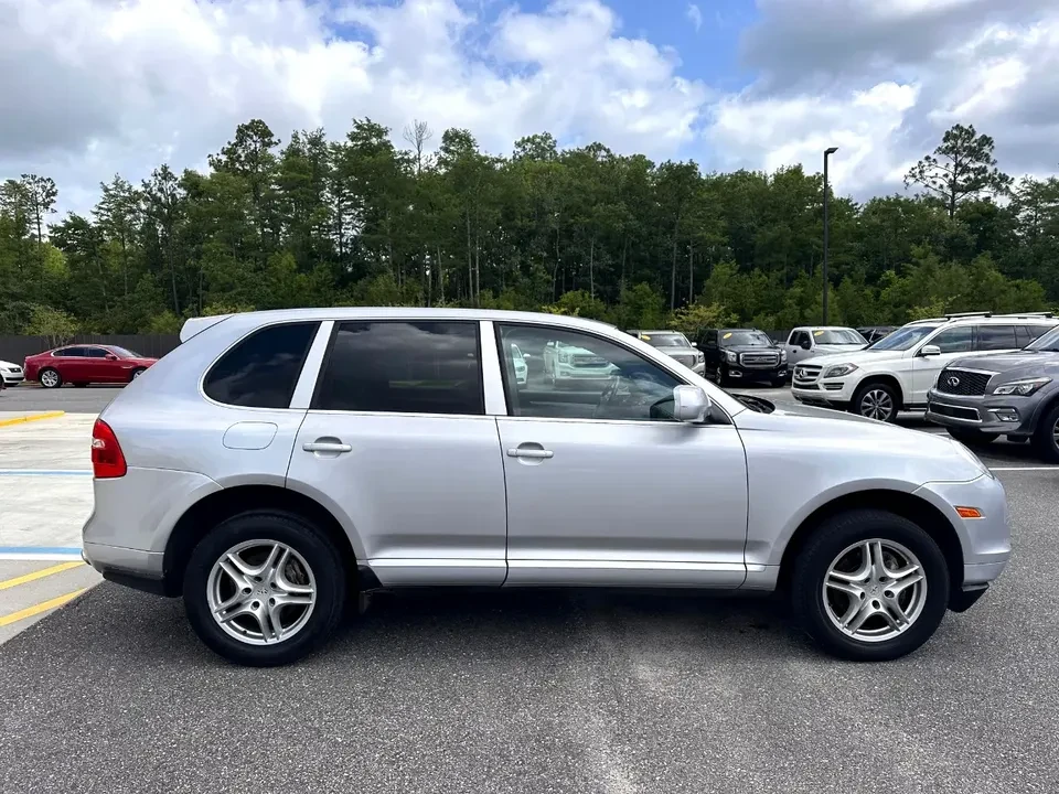 2010 Porsche 955/957 Cayenne - Image 2 of 12