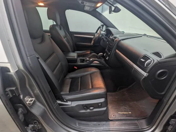 2010 Porsche 958 Cayenne - Image 10 of 10