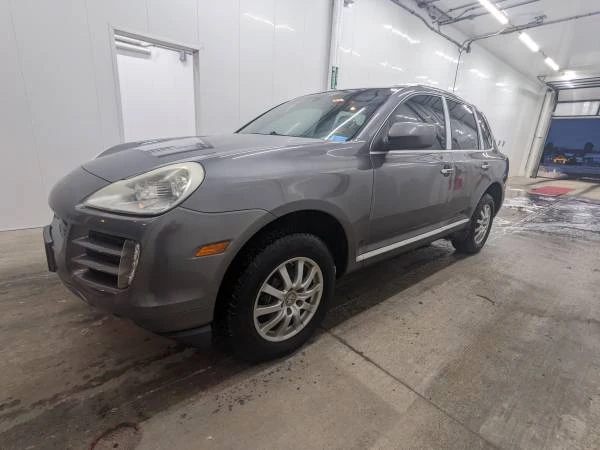 2010 Porsche 958 Cayenne - Image 2 of 10