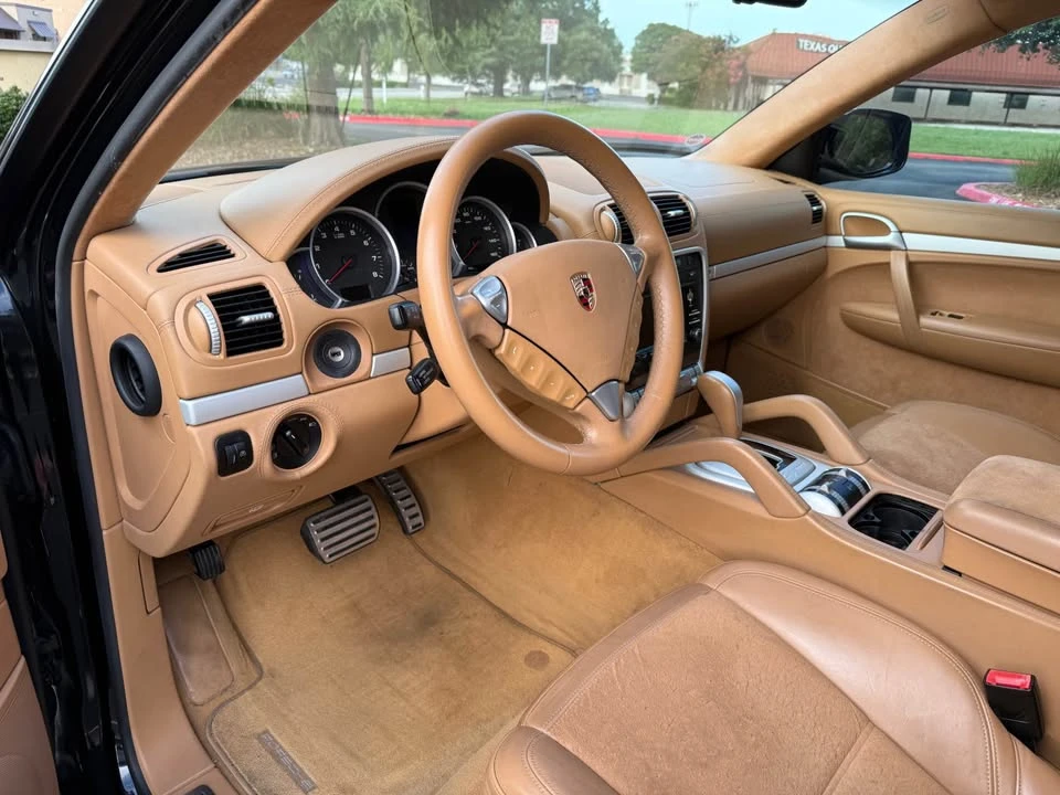 2010 Porsche 955/957 Cayenne GTS - Image 8 of 17