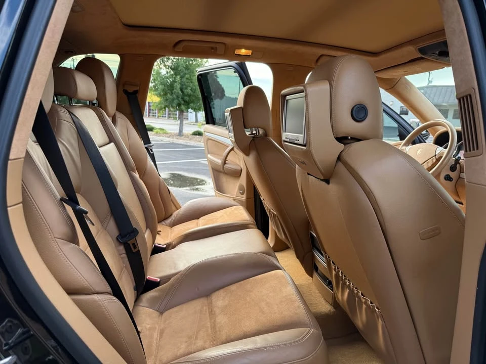 2010 Porsche 955/957 Cayenne GTS - Image 13 of 17