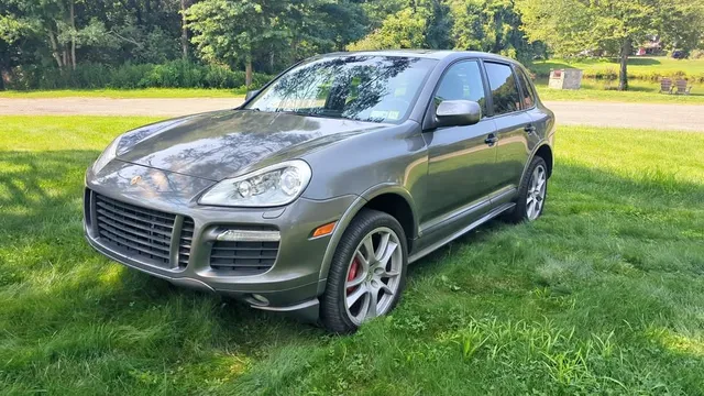 2010 Porsche Cayenne GTS AWD