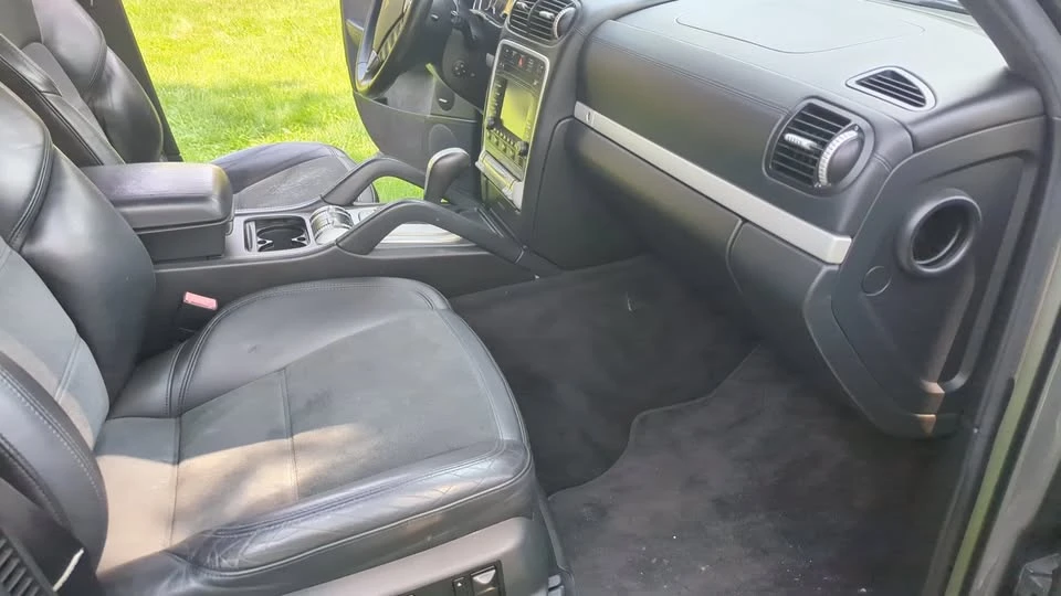 2010 Porsche 955/957 Cayenne GTS - Image 12 of 20