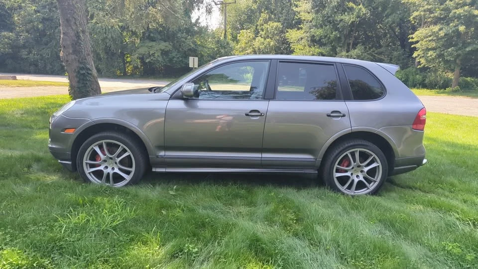 2010 Porsche 955/957 Cayenne GTS - Image 2 of 20