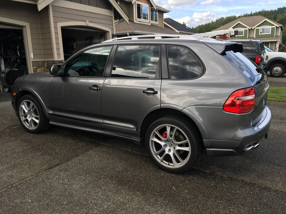 2010 Porsche 955/957 Cayenne GTS - Image 2 of 20