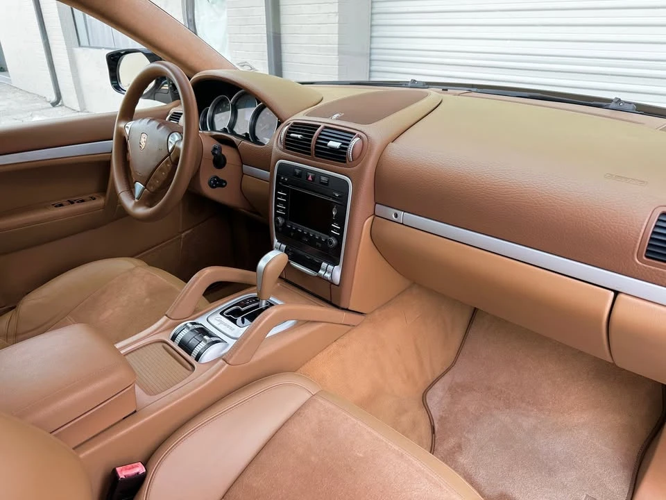 2010 Porsche 955/957 Cayenne GTS - Image 15 of 20