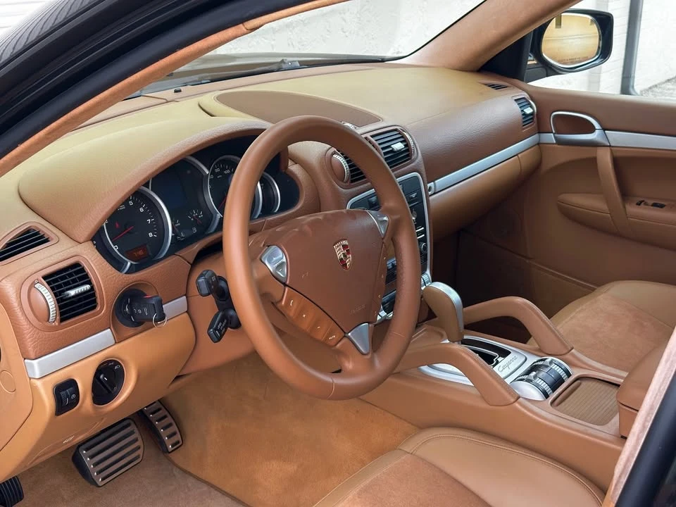 2010 Porsche 955/957 Cayenne GTS - Image 10 of 20