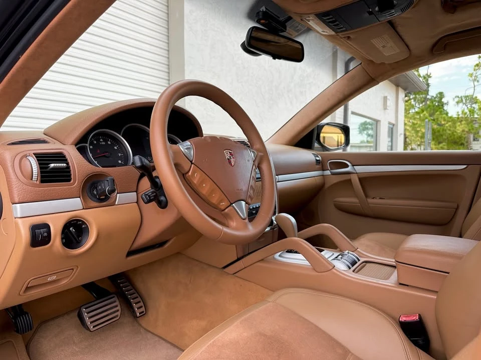 2010 Porsche 955/957 Cayenne GTS - Image 12 of 20