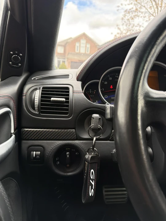 2010 Porsche 955/957 Cayenne GTS - Image 27 of 31