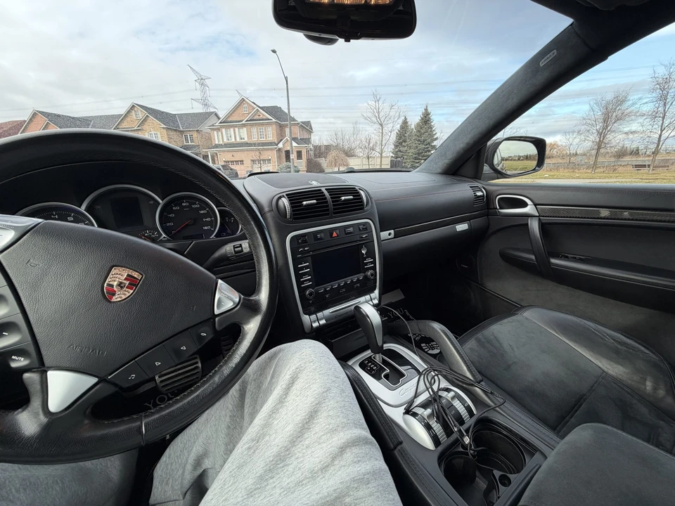 2010 Porsche 955/957 Cayenne GTS - Image 25 of 31